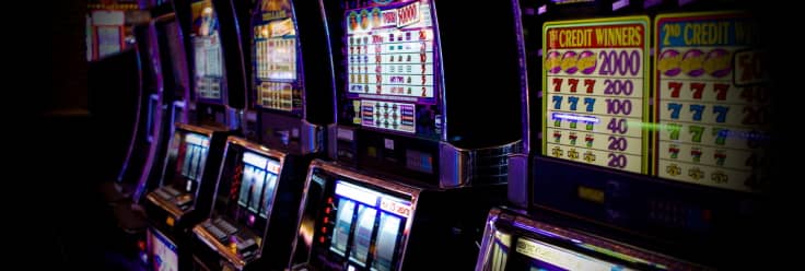 online slots features